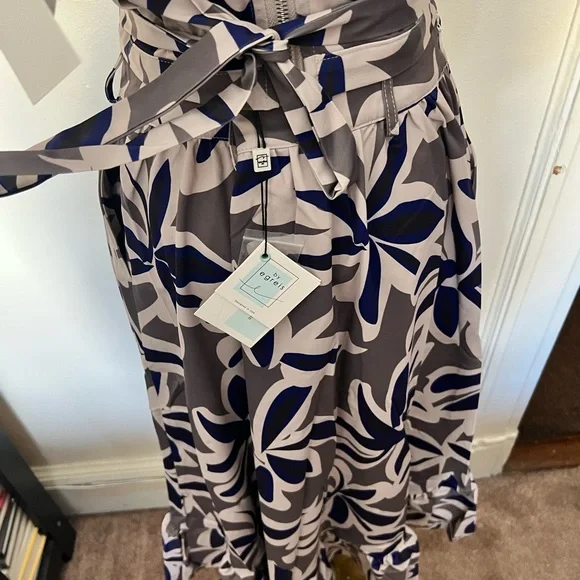 NWT By Egreis Floral 2 piece set Gray and Navy Size L - Picture 10 of 10
